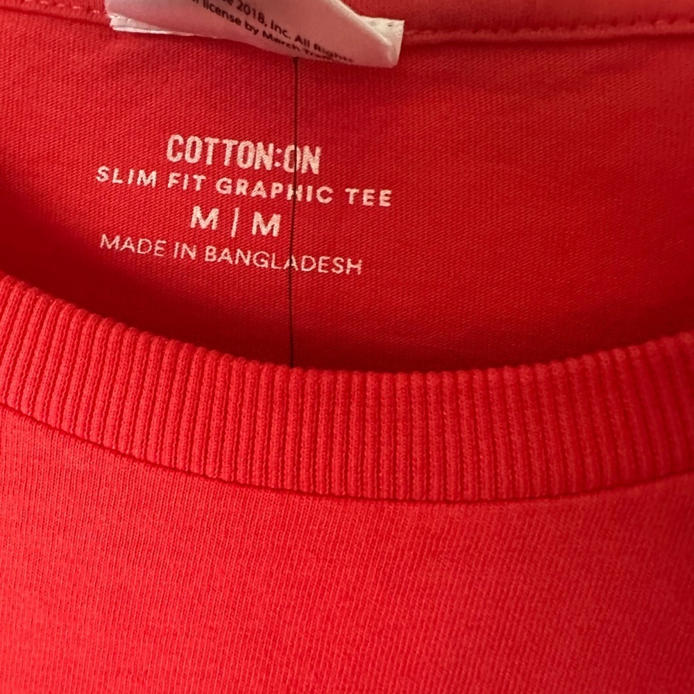 Fleetwoodmac Rumors Red Graphic Medium Short Sleeves Casual Summer BNWT - Picture 4 of 4